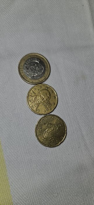Vând monezi euro pt coletionisti