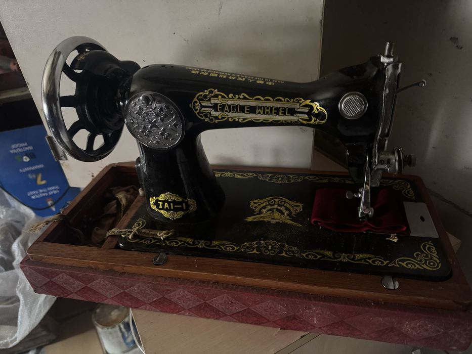 Тігін машинесі сатылады