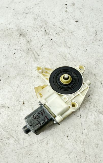 Motoras macara geam fata stanga A2048200142 Mercedes-Benz GLK-Class X