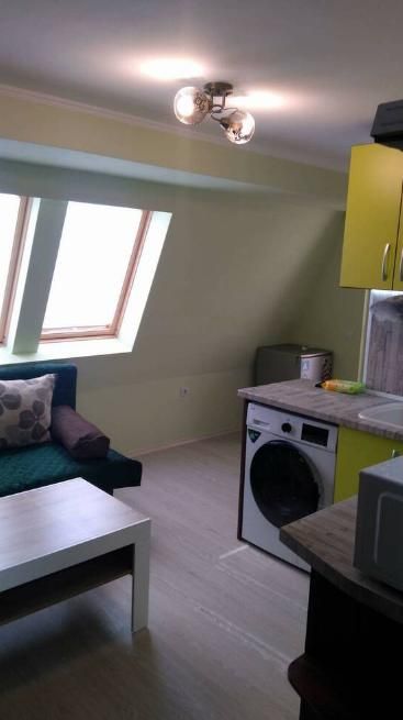 Дава се под наем Едностаен апартамент в Пловдив, Център - 48 кв.м за 275 € - Снимка #2