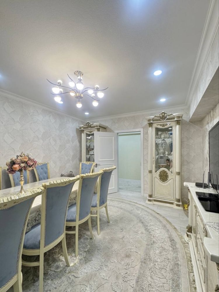 Срочно продается 3х комнатная квартира на Самарканд дарвоза