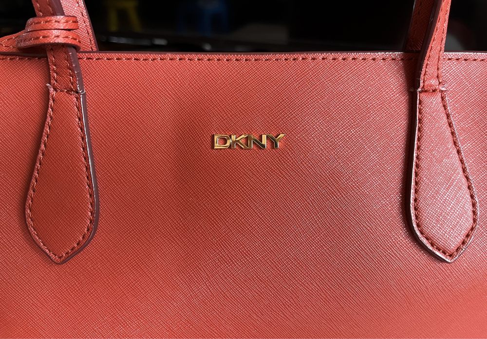 Geanta tote DKNY din piele saffiano