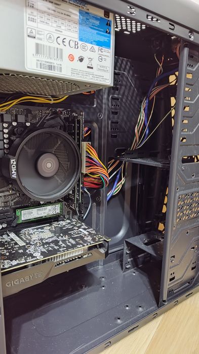 Pc gaming Ryzen/Gtx 1050 Ti/8gb ram Gta V Fortnite Cs 2