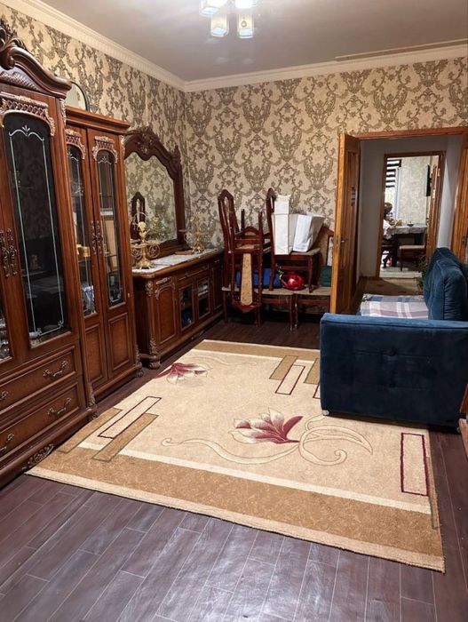 Продаётся на Карасу-6 2ком