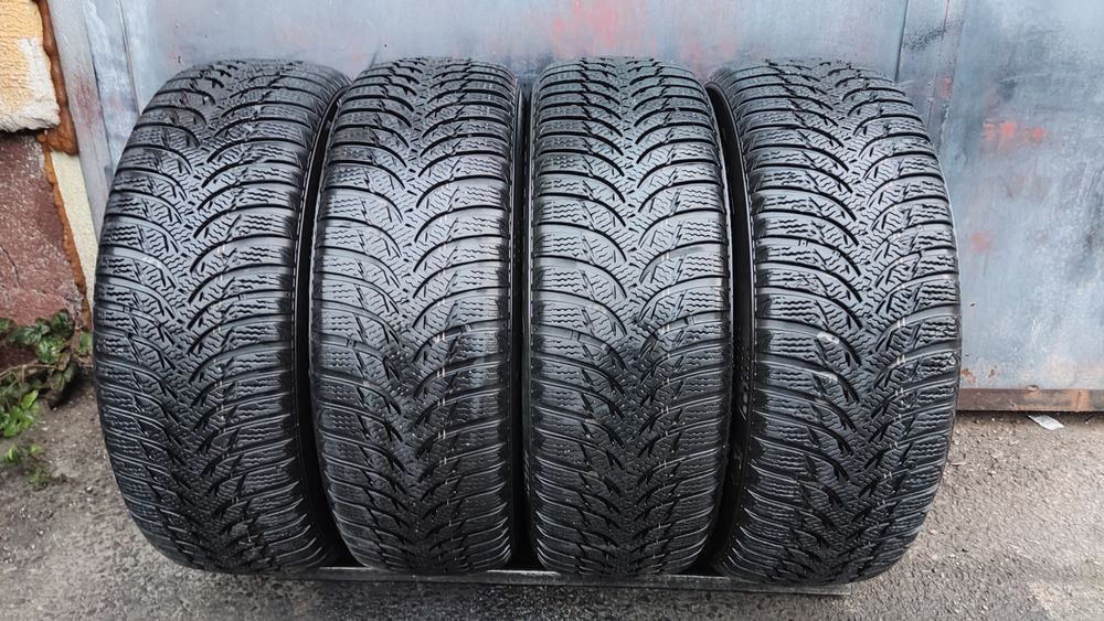 зимни гуми 195/65/15 Kumho Winter Craft 
dot2520
6.9mm
 Добро състояни