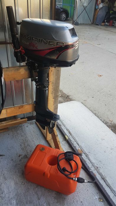 Barca Quicksilver 3.40 si motor Mariner 4T 5 cai