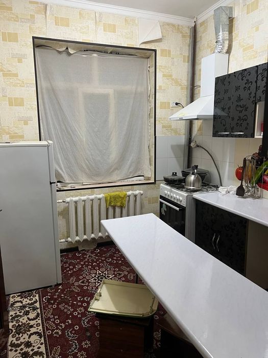 5-мкр арбита 2хоналик 2каватда сотмлади
5етажка дом
2 етаж 2хоналик 
М