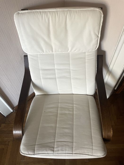 fotoliu Ikea maro cu alb