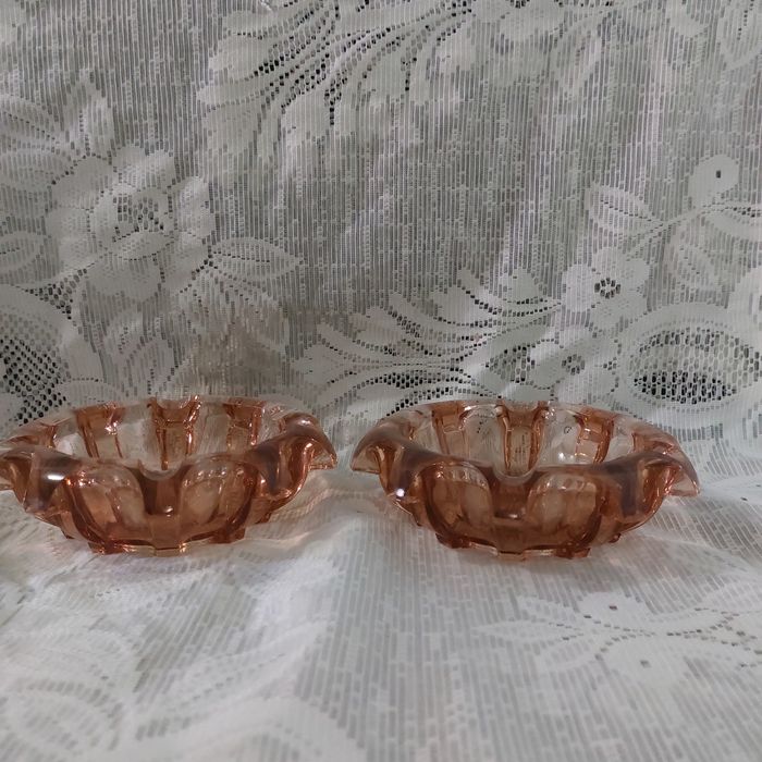 Продаю пепельницы