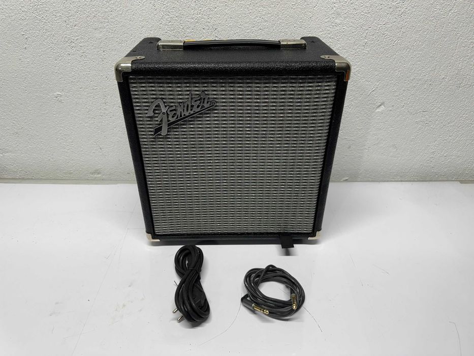 Кубе - Fender Rumble 15