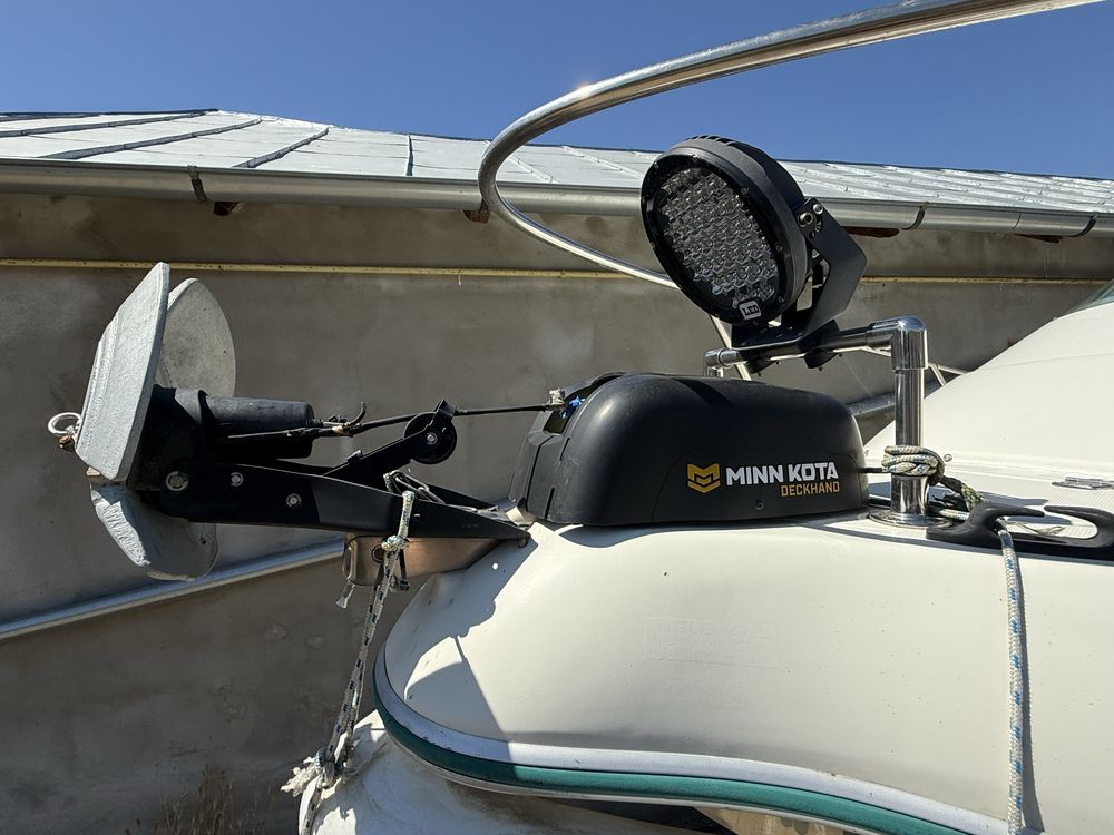 Barca cabinata 525 ,motor Yamaha 80 CP si peridoc