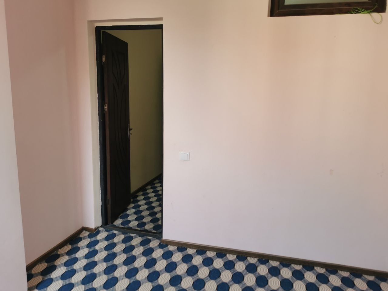 Sergeli quruvchilar daxasiga 2 xonali uy sotiladi
