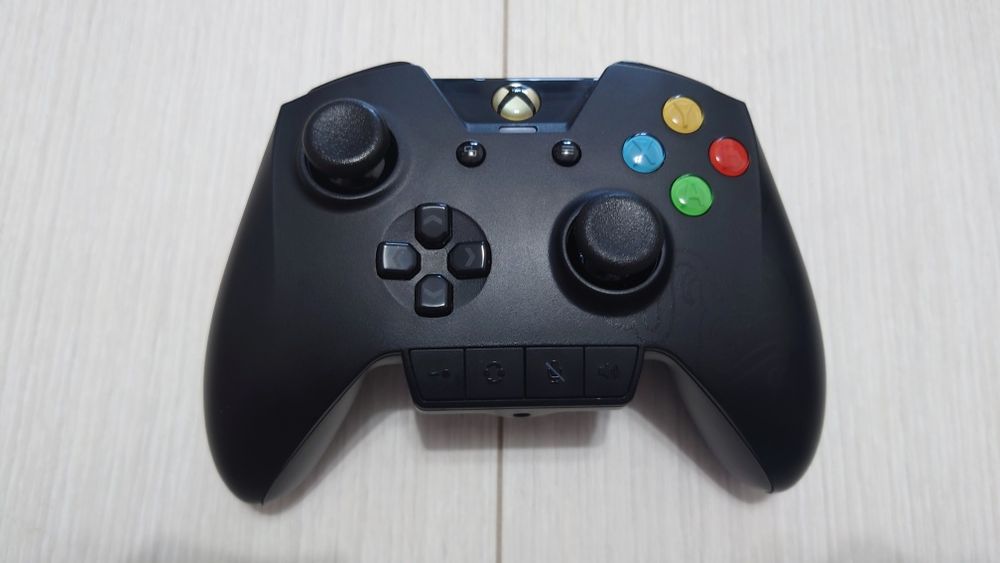 Controller Razer Wildcat pentru PC, Xbox One + Travel Case