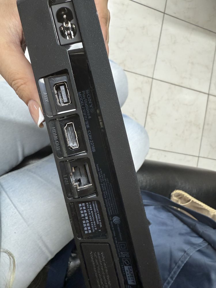 Продам ps 4 slim 1 t