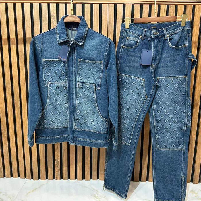 Compleu  LV de vanzare