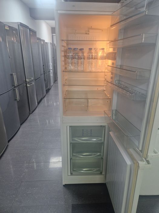 Хладилник с фризер Miele A++ 181/55/58