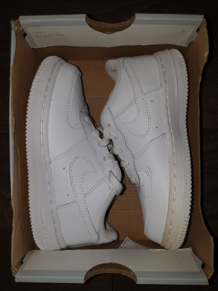 NOI Nike AF1/Air Force 1 Triple White EU27