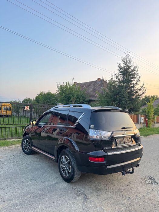 Vând Mitubishi Outlander 2.2 euro 5
