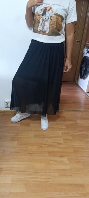 Fusta noua mărimea L