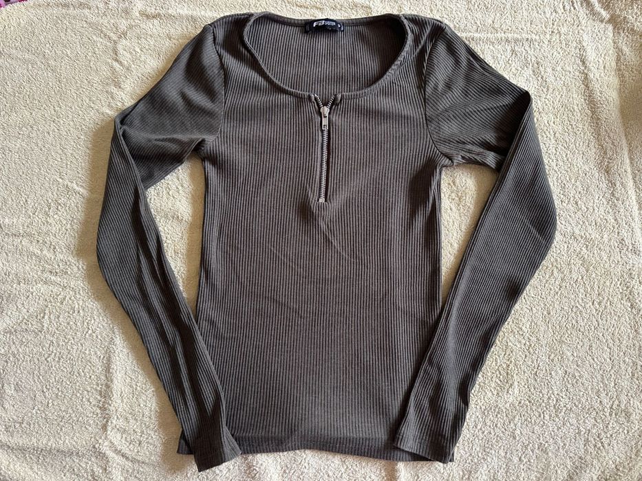 Дамски блузи с дълъг ръкав