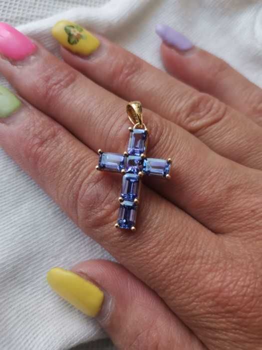 Cruciulita Cruce Aur 18K Cu Tanzanit Tanzanite Certificat Budapesta