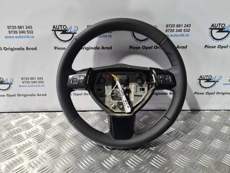 Volan piele perforata cu comenzi black piano Opel Zafira B