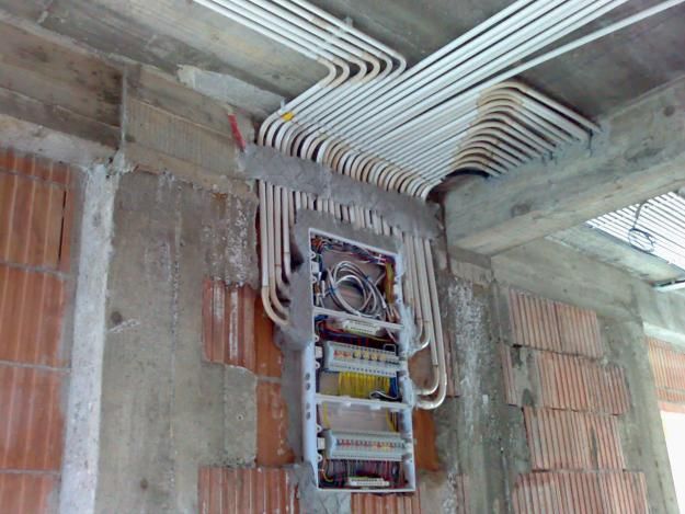 Electrician Ploiesti autorizat automatizari instalatii electrice