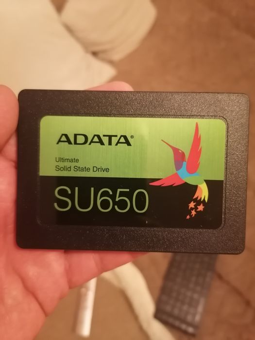 Ssd Adata Ultimate SU650 480gb in stare perfectă, cu Windows 10 pro