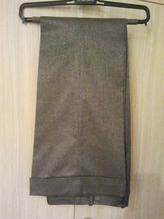 Vand pantalon Dika gen party 38, la pretul de 70lei