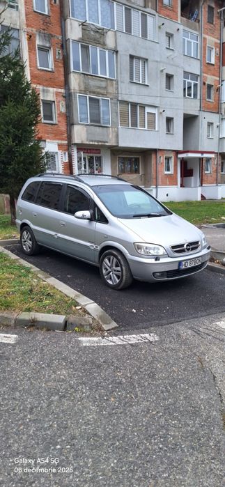 Opel Zafira 1.8, 125 CP din 2004
