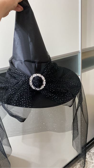 Аксессуары и костюмы  детям и взрослым