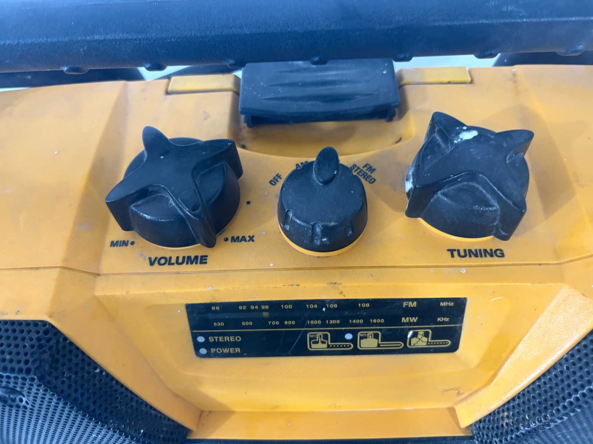 Радио - Dewalt DW911