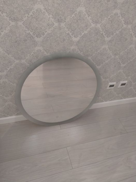 Продам зеркало, в отличном состоянии, без царапин и ляпов