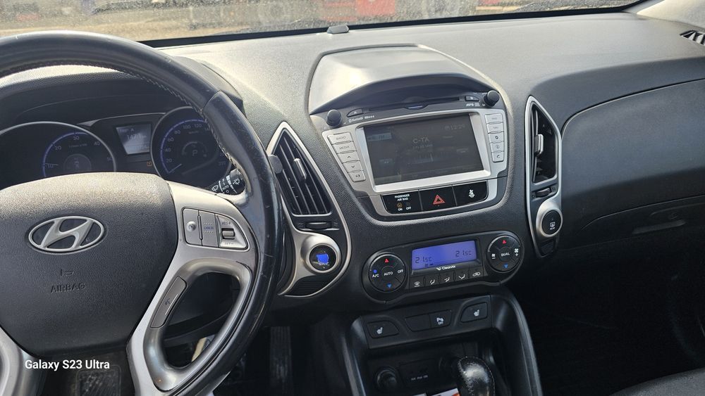 Vând Hyundai ix35