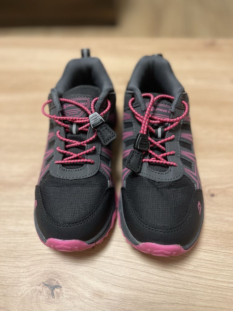 Adidasi trekking pentru copii Alpine Pro stare excelenta