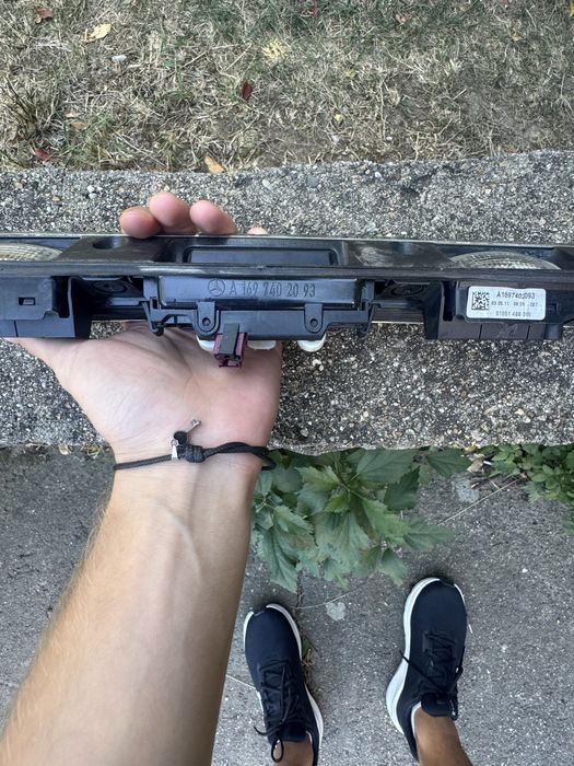 Оригинална лайсна за заден капак багажник Мерцедес W169 W245