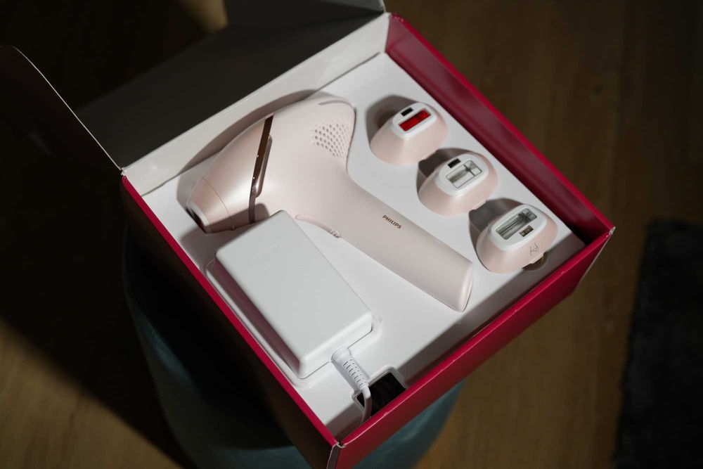 Epilator IPL termen lung PHILIPS Lumea Seria 9000 BRI957/00