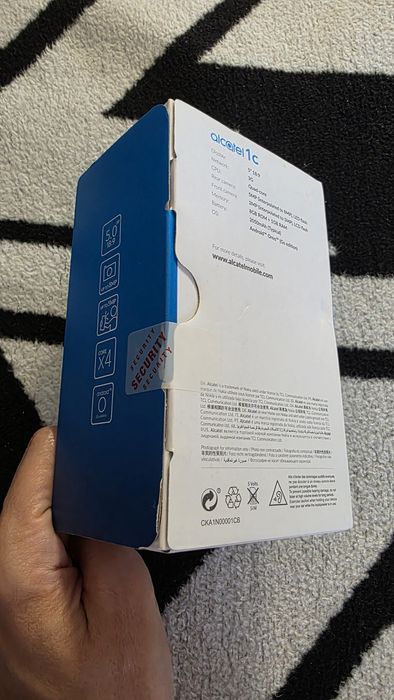Alcatel 1C Volcano Black чисто нов, не е отварян