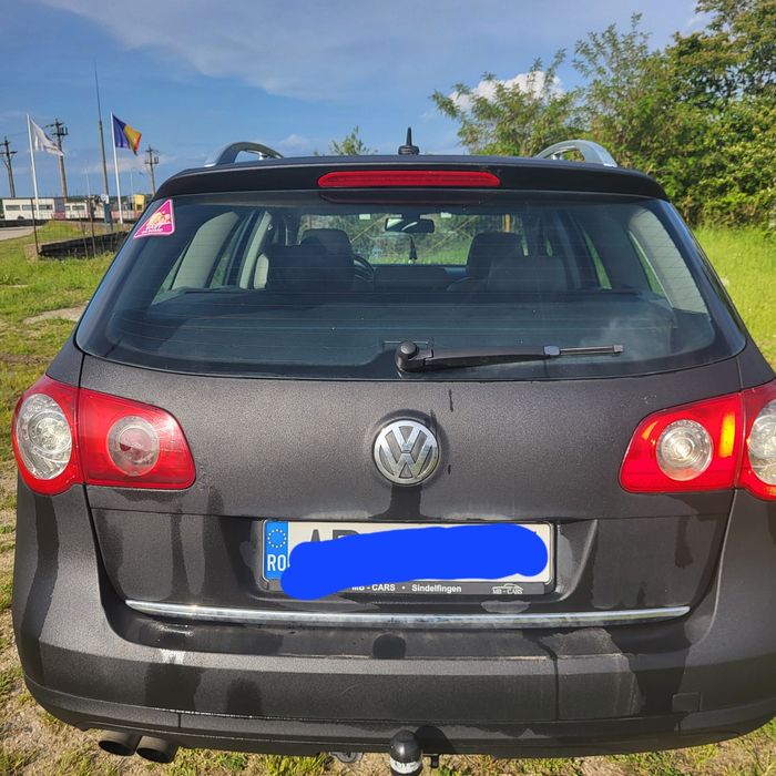 Vând Volkswagen Passat b6