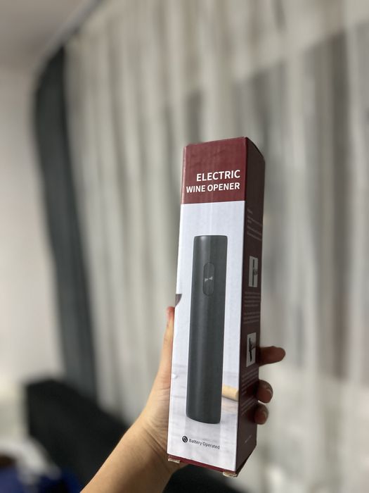 Desfacator electric de vin