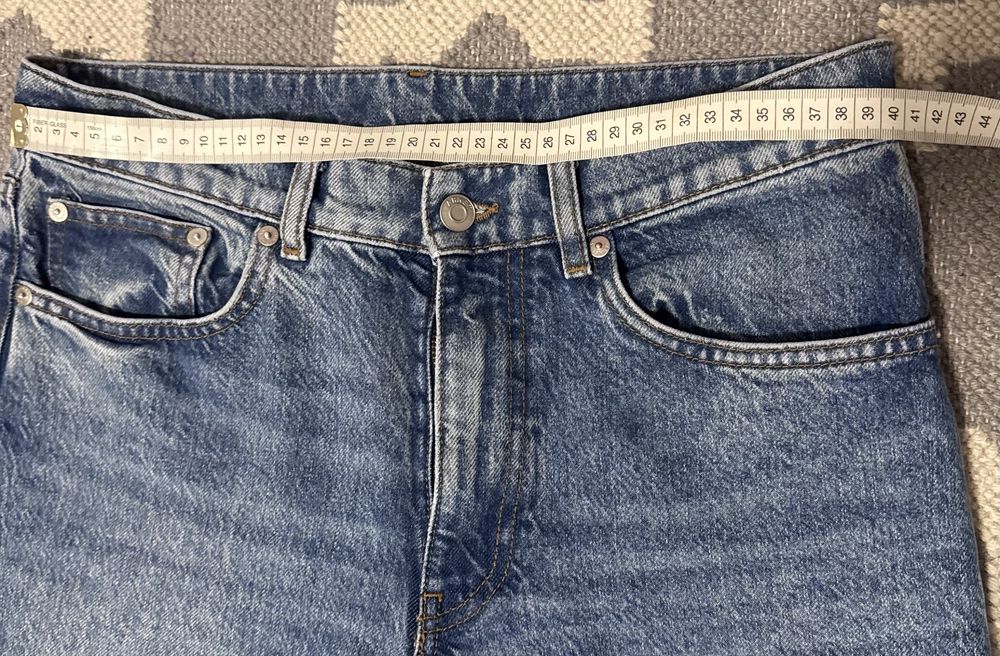 Blugi Arket marimea M