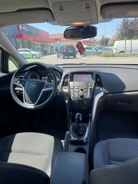 Opel astra j 2015