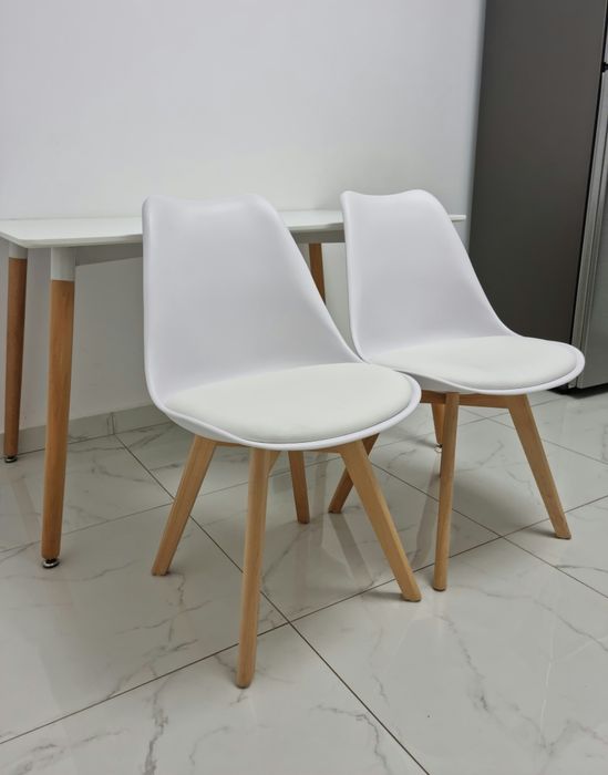 Set 4 scaune bucatarie NOI CUTIE sigilate lemn masiv