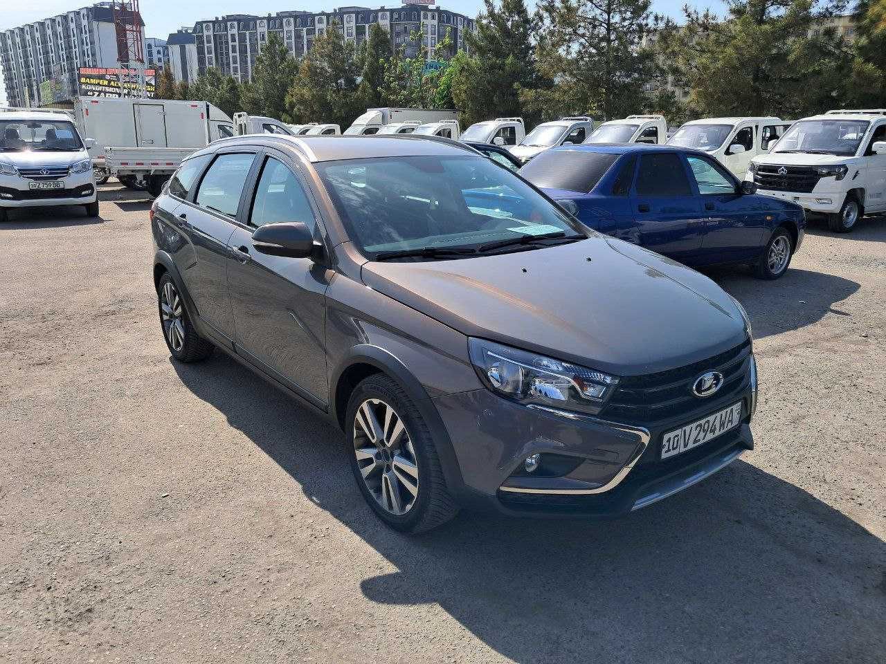 LADA VESTA SW CROSS 2021 sotiladi! Holati ajoyib va ishonchli!