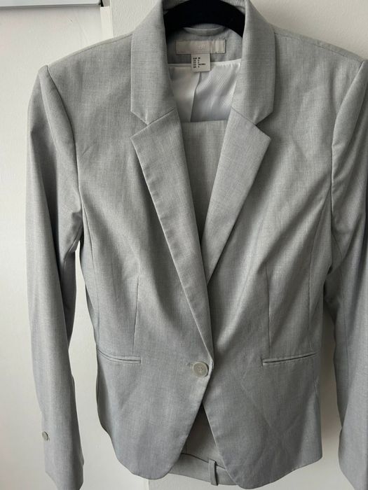 Costum mărime s culoare gri