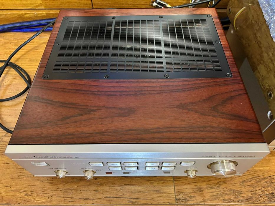 Luxman L-570Z’s Pure A Class 2x50W Amplificator integrat (1992)