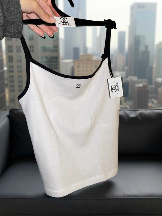 шанел бял топ с черни презрамки chanel