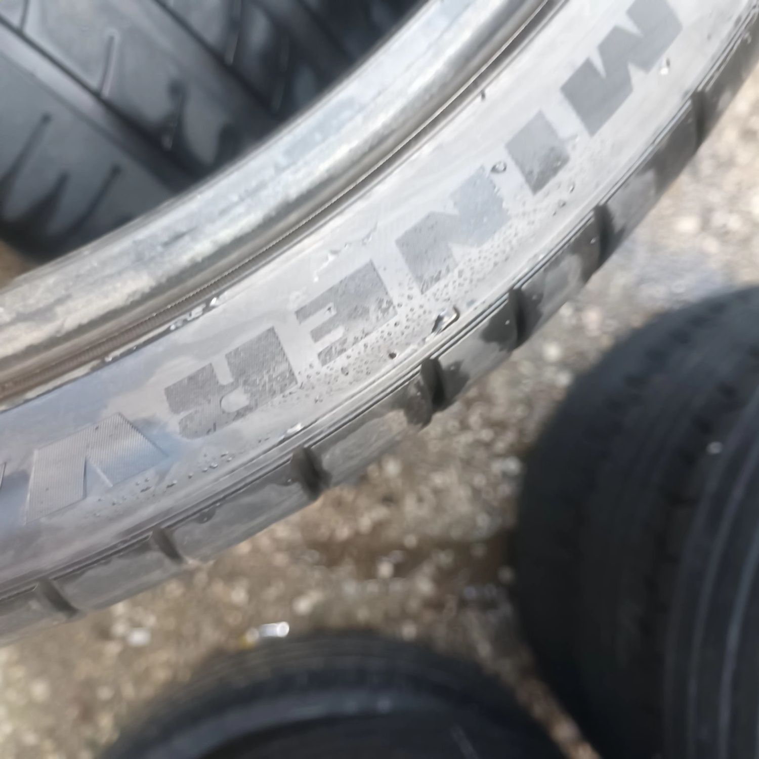 205 45 17 Michelin 2броя летни дот 2021г