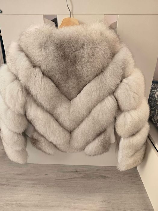 Blanita alba perfecta pentru fetele elegante si trafinate