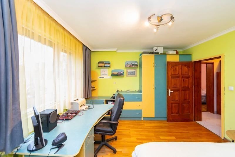 Продава се Тристаен апартамент в София, Гео Милев - 135 кв.м за 3482 €/кв.м - Снимка #8